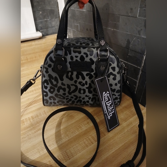 Von Dutch NWT Gray & Black Leopars Mini Tote/ Crossbody - Picture 7 of 9